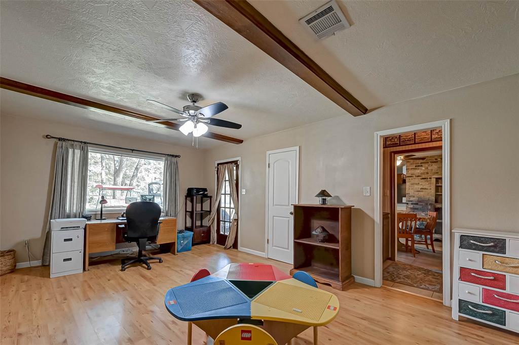 13710 1 Highway 75, Willis, Texas 77378, 3 Bedrooms Bedrooms, 11 Rooms Rooms,2 BathroomsBathrooms,Single-family,For Sale,Highway 75,68493626