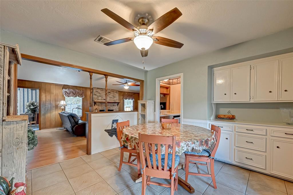 13710 1 Highway 75, Willis, Texas 77378, 3 Bedrooms Bedrooms, 11 Rooms Rooms,2 BathroomsBathrooms,Single-family,For Sale,Highway 75,68493626