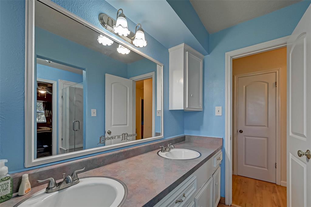 13710 1 Highway 75, Willis, Texas 77378, 3 Bedrooms Bedrooms, 11 Rooms Rooms,2 BathroomsBathrooms,Single-family,For Sale,Highway 75,68493626