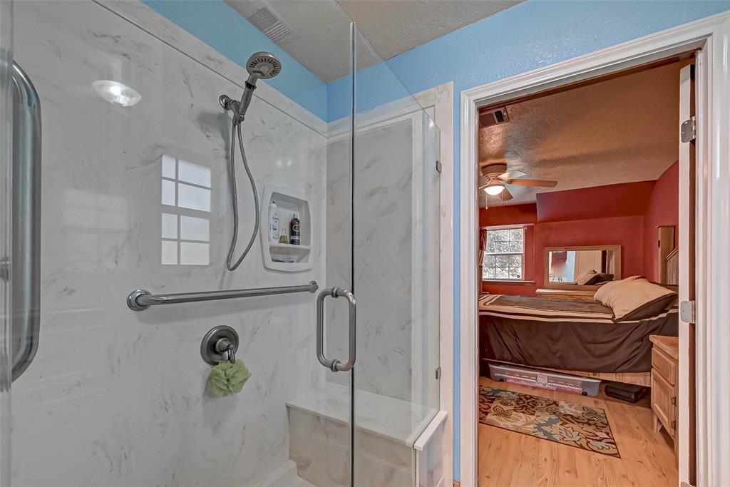 13710 1 Highway 75, Willis, Texas 77378, 3 Bedrooms Bedrooms, 11 Rooms Rooms,2 BathroomsBathrooms,Single-family,For Sale,Highway 75,68493626