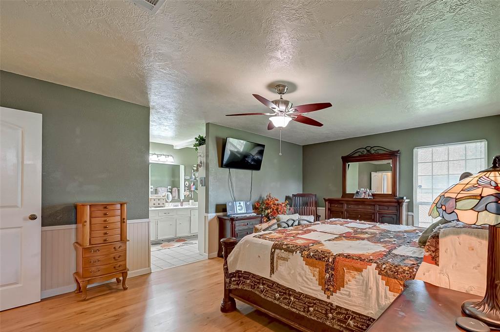 13710 1 Highway 75, Willis, Texas 77378, 3 Bedrooms Bedrooms, 11 Rooms Rooms,2 BathroomsBathrooms,Single-family,For Sale,Highway 75,68493626