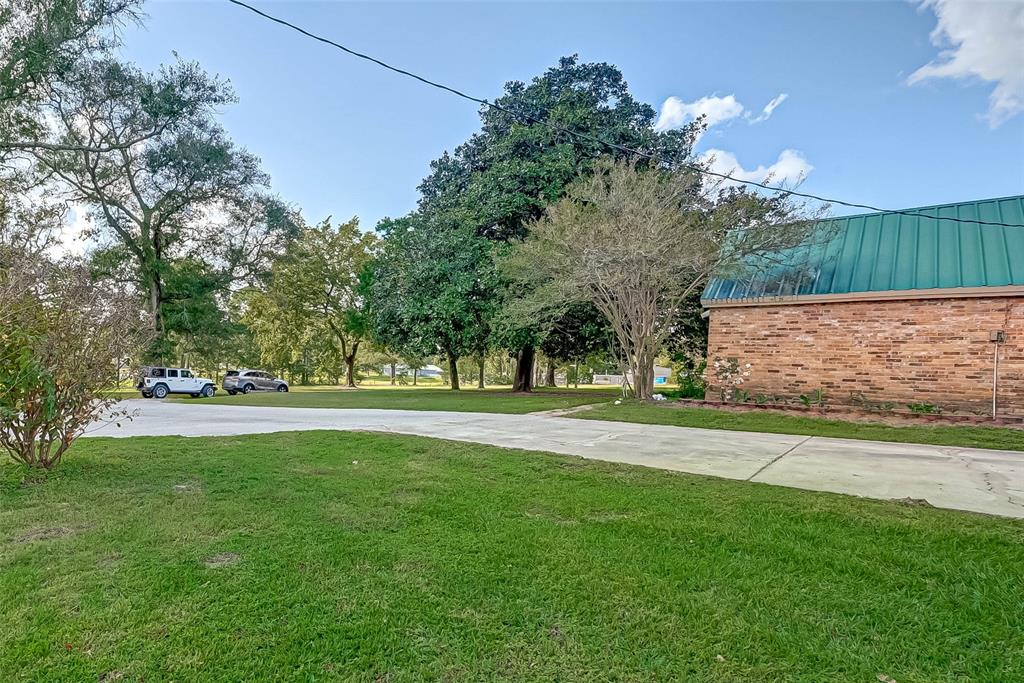 13710 1 Highway 75, Willis, Texas 77378, 3 Bedrooms Bedrooms, 11 Rooms Rooms,2 BathroomsBathrooms,Single-family,For Sale,Highway 75,68493626