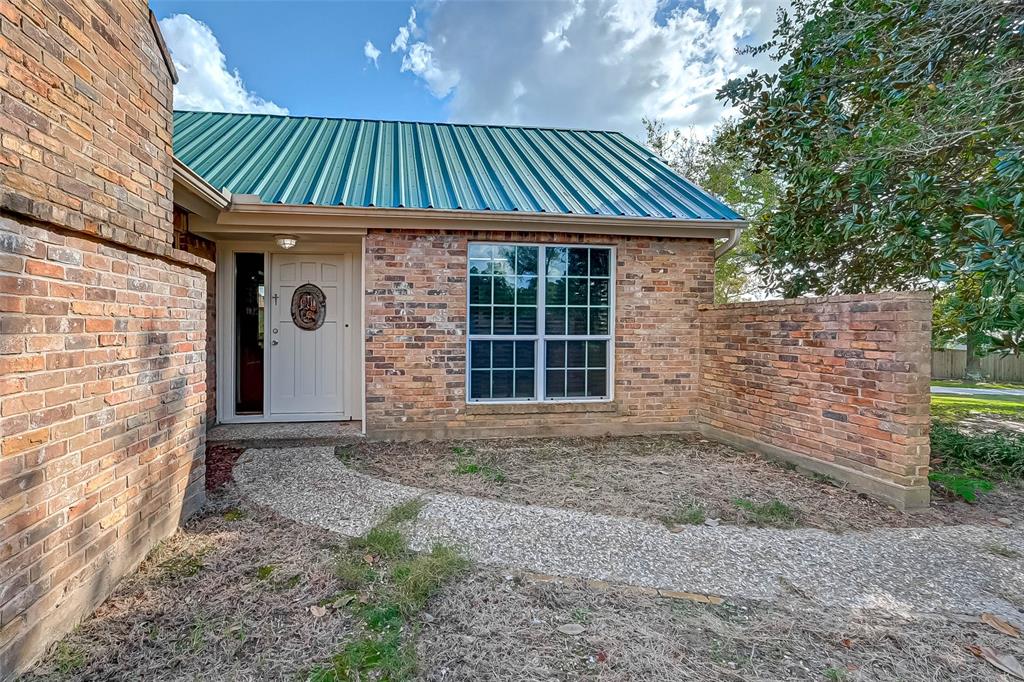 13710 1 Highway 75, Willis, Texas 77378, 3 Bedrooms Bedrooms, 11 Rooms Rooms,2 BathroomsBathrooms,Single-family,For Sale,Highway 75,68493626