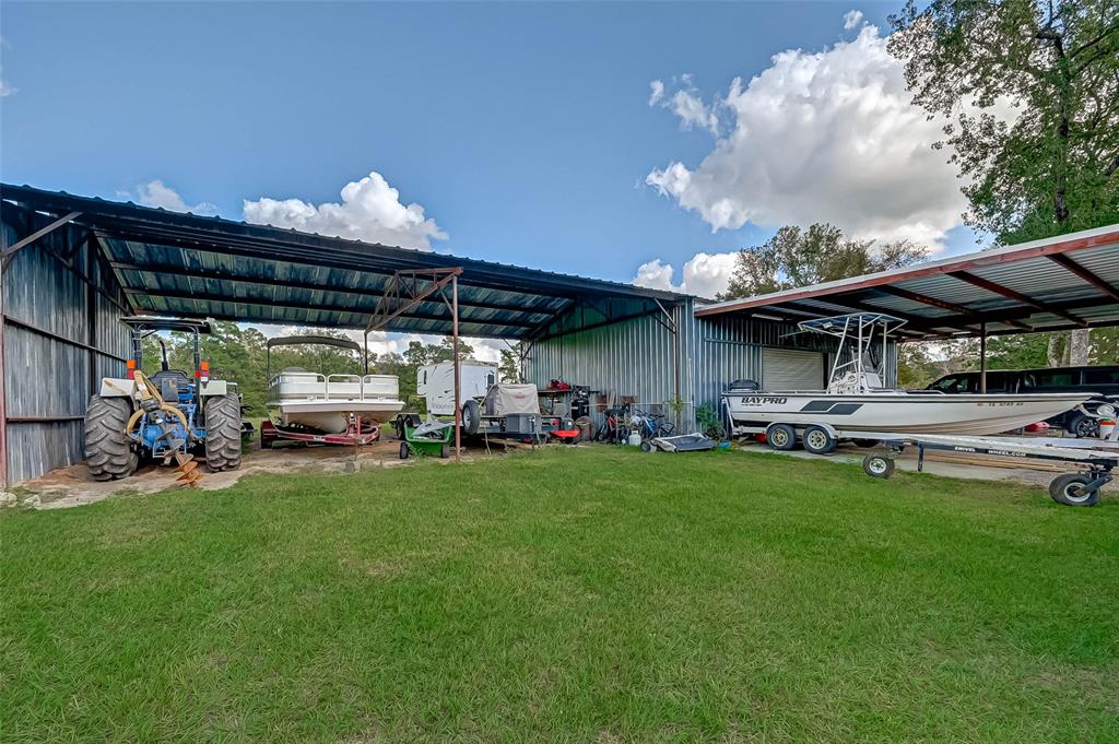 13710 1 Highway 75, Willis, Texas 77378, 3 Bedrooms Bedrooms, 11 Rooms Rooms,2 BathroomsBathrooms,Single-family,For Sale,Highway 75,68493626
