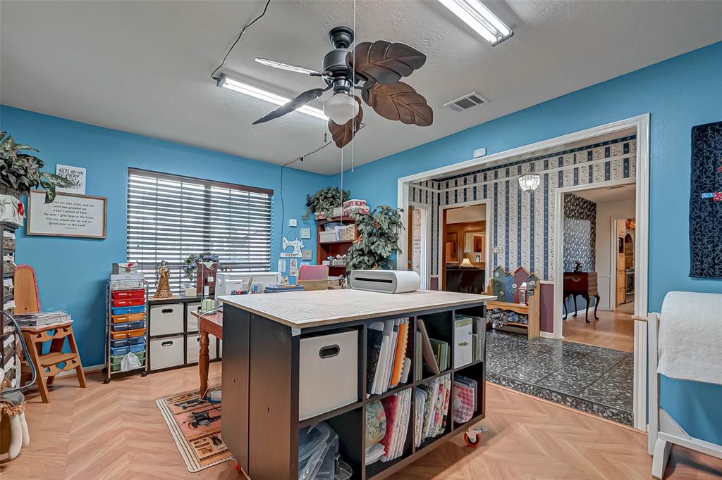 13710 1 Highway 75, Willis, Texas 77378, 3 Bedrooms Bedrooms, 11 Rooms Rooms,2 BathroomsBathrooms,Single-family,For Sale,Highway 75,68493626