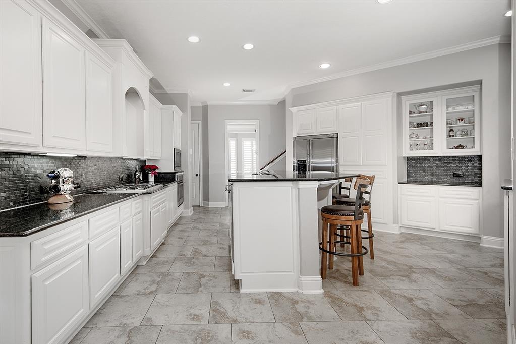 102 2 Player Oaks Place, The Woodlands, Texas 77382, 5 Bedrooms Bedrooms, 14 Rooms Rooms,3 BathroomsBathrooms,Single-family,For Sale,Player Oaks,77008492