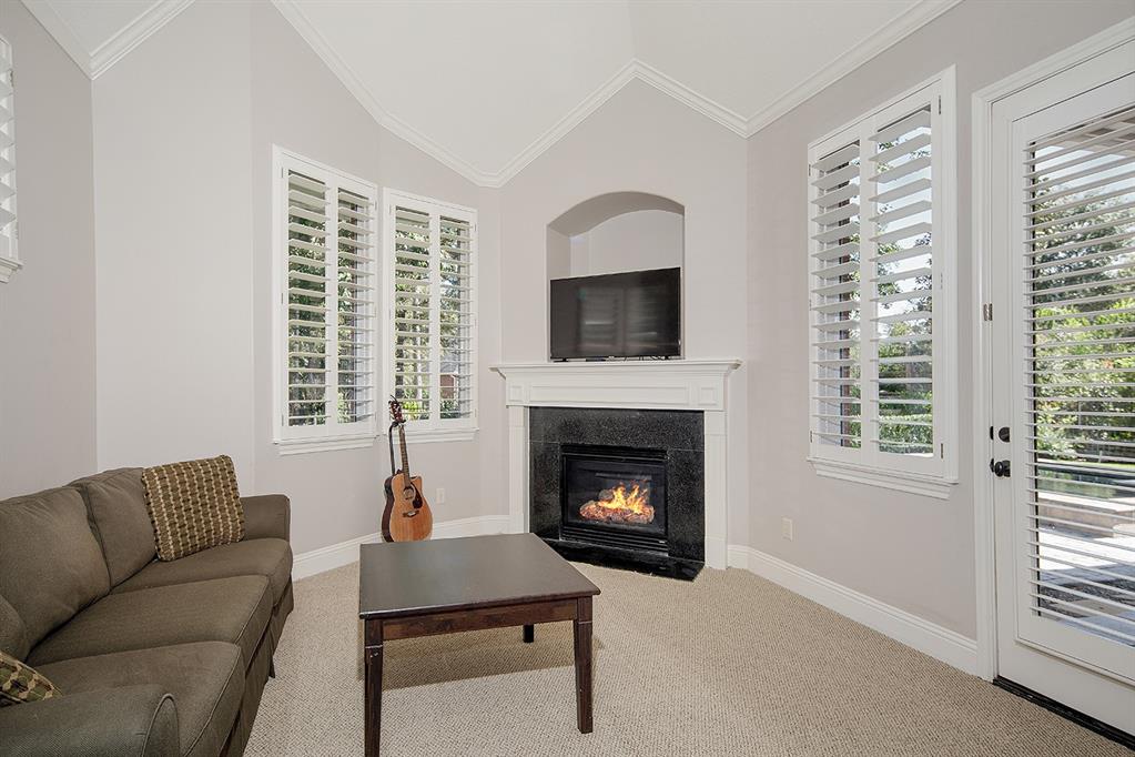 102 2 Player Oaks Place, The Woodlands, Texas 77382, 5 Bedrooms Bedrooms, 14 Rooms Rooms,3 BathroomsBathrooms,Single-family,For Sale,Player Oaks,77008492