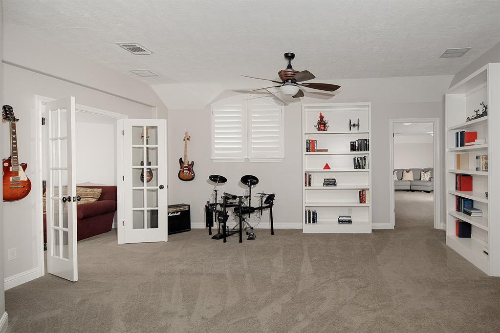 102 2 Player Oaks Place, The Woodlands, Texas 77382, 5 Bedrooms Bedrooms, 14 Rooms Rooms,3 BathroomsBathrooms,Single-family,For Sale,Player Oaks,77008492