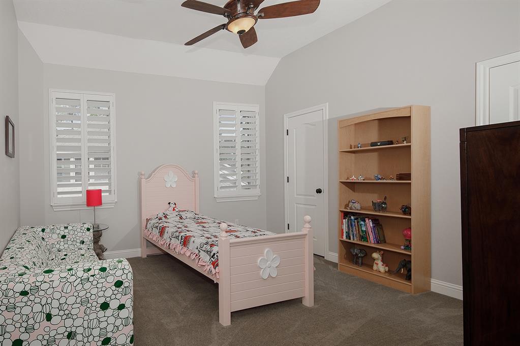 102 2 Player Oaks Place, The Woodlands, Texas 77382, 5 Bedrooms Bedrooms, 14 Rooms Rooms,3 BathroomsBathrooms,Single-family,For Sale,Player Oaks,77008492
