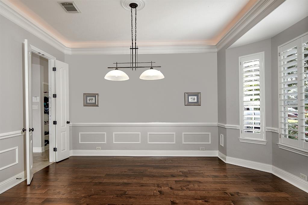 102 2 Player Oaks Place, The Woodlands, Texas 77382, 5 Bedrooms Bedrooms, 14 Rooms Rooms,3 BathroomsBathrooms,Single-family,For Sale,Player Oaks,77008492