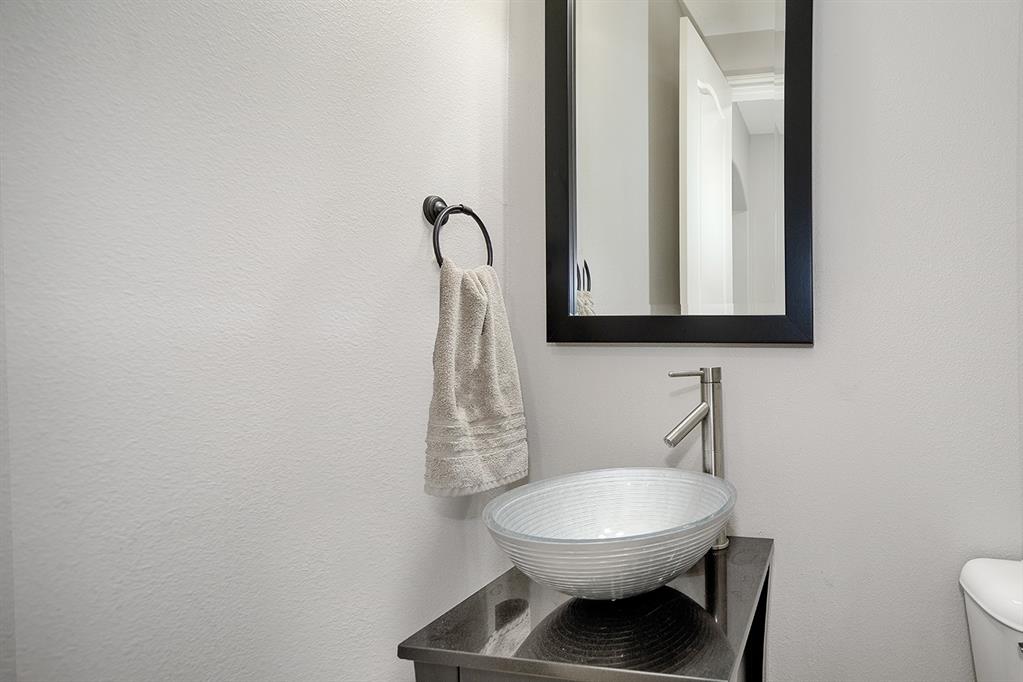 102 2 Player Oaks Place, The Woodlands, Texas 77382, 5 Bedrooms Bedrooms, 14 Rooms Rooms,3 BathroomsBathrooms,Single-family,For Sale,Player Oaks,77008492