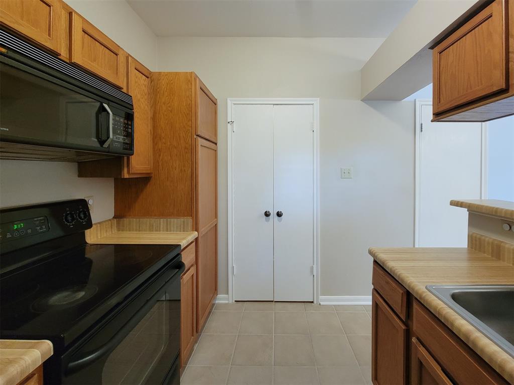 3500 Tangle Brush Drive Drive 213, The Woodlands, TX 77381