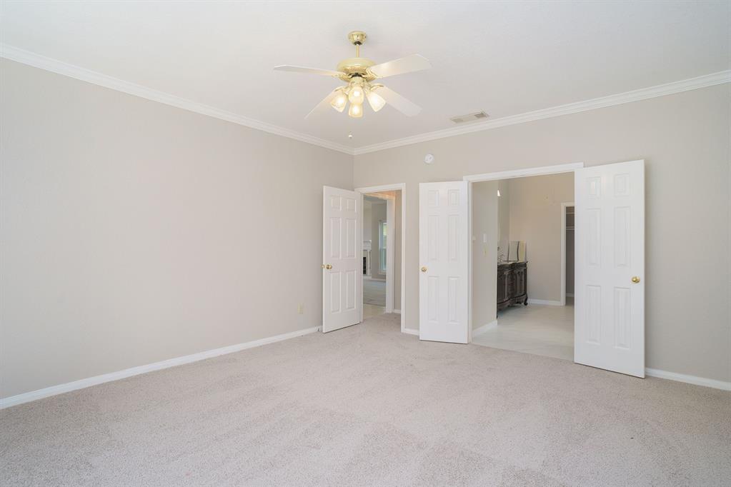 104 2 Lake Point Court, League City, Texas 77573, 4 Bedrooms Bedrooms, 4 Rooms Rooms,2 BathroomsBathrooms,Single-family,For Sale,Lake Point,73480469
