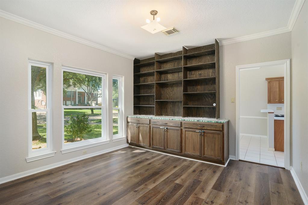 104 2 Lake Point Court, League City, Texas 77573, 4 Bedrooms Bedrooms, 4 Rooms Rooms,2 BathroomsBathrooms,Single-family,For Sale,Lake Point,73480469