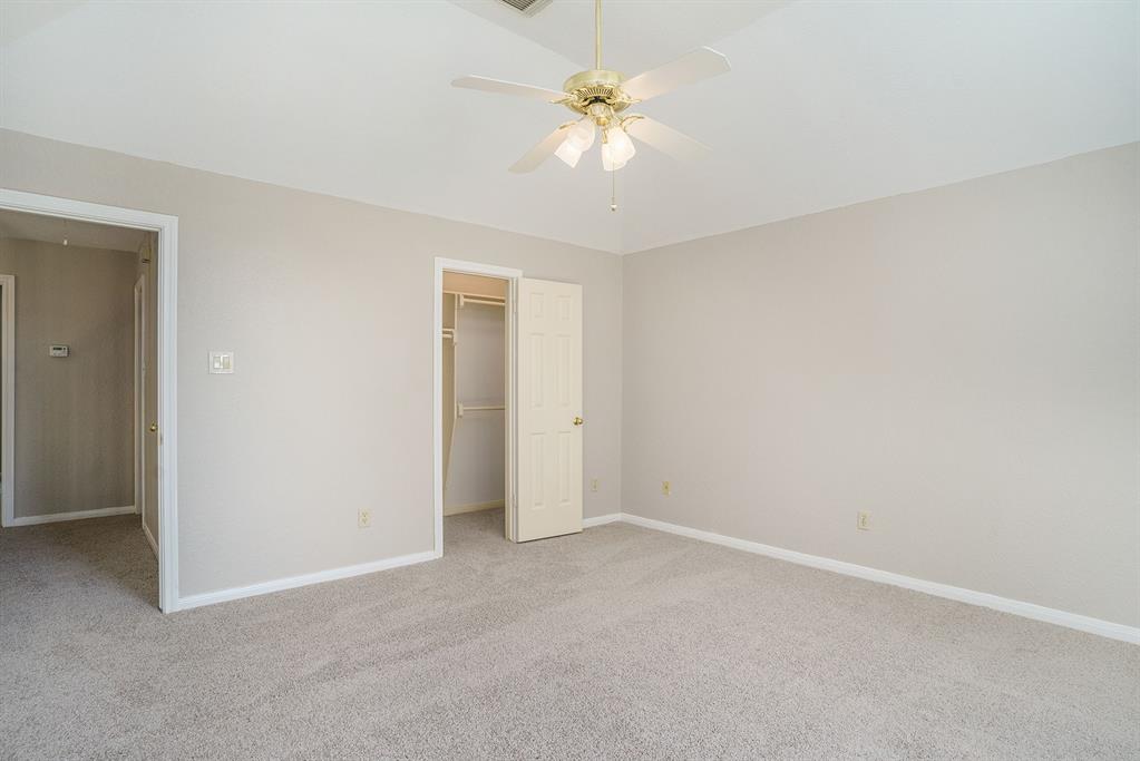 104 2 Lake Point Court, League City, Texas 77573, 4 Bedrooms Bedrooms, 4 Rooms Rooms,2 BathroomsBathrooms,Single-family,For Sale,Lake Point,73480469