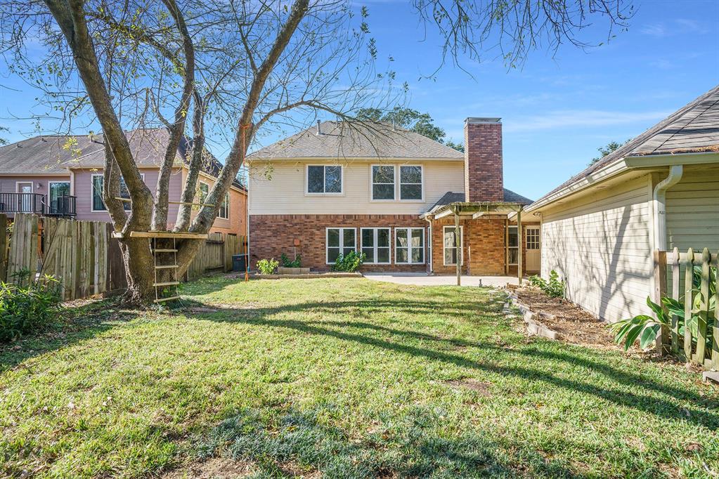 104 2 Lake Point Court, League City, Texas 77573, 4 Bedrooms Bedrooms, 4 Rooms Rooms,2 BathroomsBathrooms,Single-family,For Sale,Lake Point,73480469