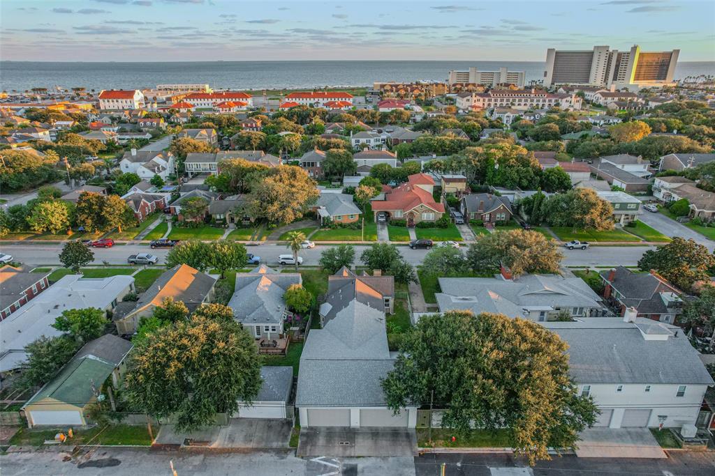 4812 1 Woodrow Avenue, Galveston, Texas 77551, 3 Bedrooms Bedrooms, 6 Rooms Rooms,2 BathroomsBathrooms,Single-family,For Sale,Woodrow,14145412