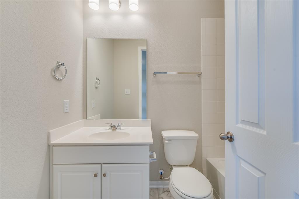 2639 1 Westward Hill Drive, Fresno, Texas 77545, 4 Bedrooms Bedrooms, 11 Rooms Rooms,3 BathroomsBathrooms,Single-family,For Sale,Westward Hill,68205256