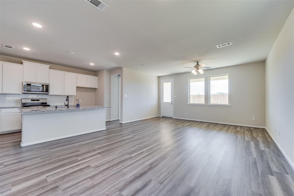 2639 1 Westward Hill Drive, Fresno, Texas 77545, 4 Bedrooms Bedrooms, 11 Rooms Rooms,3 BathroomsBathrooms,Single-family,For Sale,Westward Hill,68205256