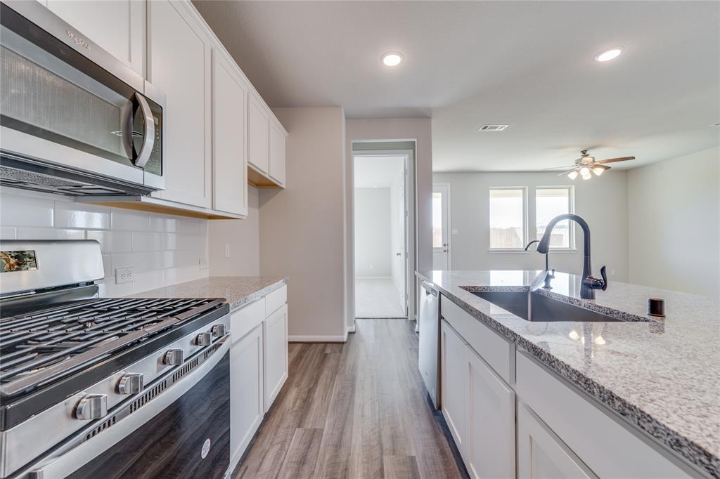 2639 1 Westward Hill Drive, Fresno, Texas 77545, 4 Bedrooms Bedrooms, 11 Rooms Rooms,3 BathroomsBathrooms,Single-family,For Sale,Westward Hill,68205256