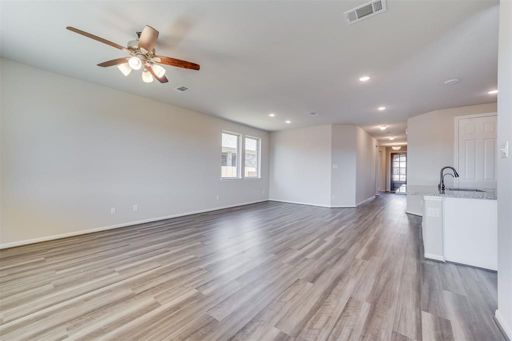 2639 1 Westward Hill Drive, Fresno, Texas 77545, 4 Bedrooms Bedrooms, 11 Rooms Rooms,3 BathroomsBathrooms,Single-family,For Sale,Westward Hill,68205256