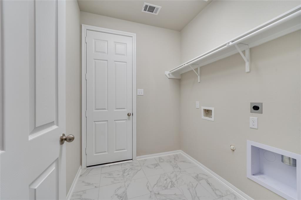 2639 1 Westward Hill Drive, Fresno, Texas 77545, 4 Bedrooms Bedrooms, 11 Rooms Rooms,3 BathroomsBathrooms,Single-family,For Sale,Westward Hill,68205256
