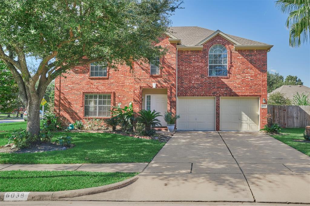 6038 2 FOREST PLAZA Court, Houston, Texas 77066, 5 Bedrooms Bedrooms, 10 Rooms Rooms,2 BathroomsBathrooms,Single-family,For Sale,FOREST PLAZA,65866853