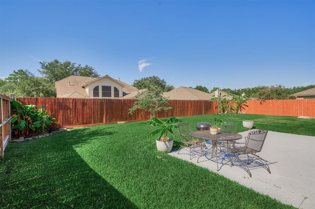 6038 2 FOREST PLAZA Court, Houston, Texas 77066, 5 Bedrooms Bedrooms, 10 Rooms Rooms,2 BathroomsBathrooms,Single-family,For Sale,FOREST PLAZA,65866853