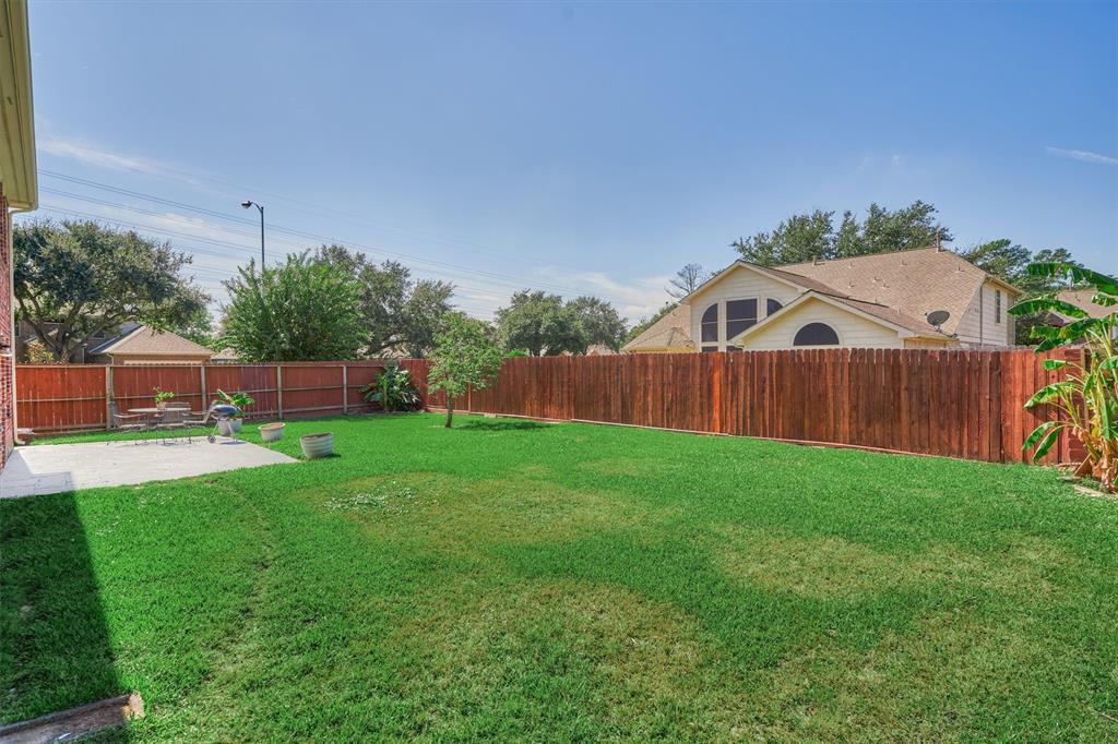 6038 2 FOREST PLAZA Court, Houston, Texas 77066, 5 Bedrooms Bedrooms, 10 Rooms Rooms,2 BathroomsBathrooms,Single-family,For Sale,FOREST PLAZA,65866853