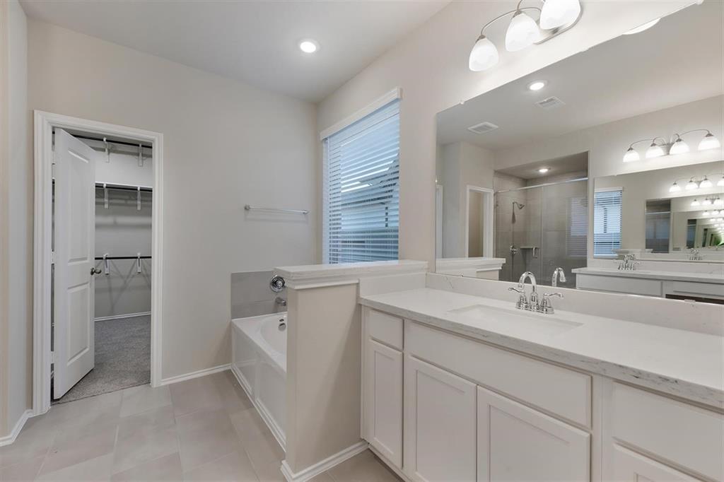 2221 1 Bayleaf Manor Drive, Manvel, Texas 77578, 4 Bedrooms Bedrooms, 10 Rooms Rooms,3 BathroomsBathrooms,Single-family,For Sale,Bayleaf Manor,65025602