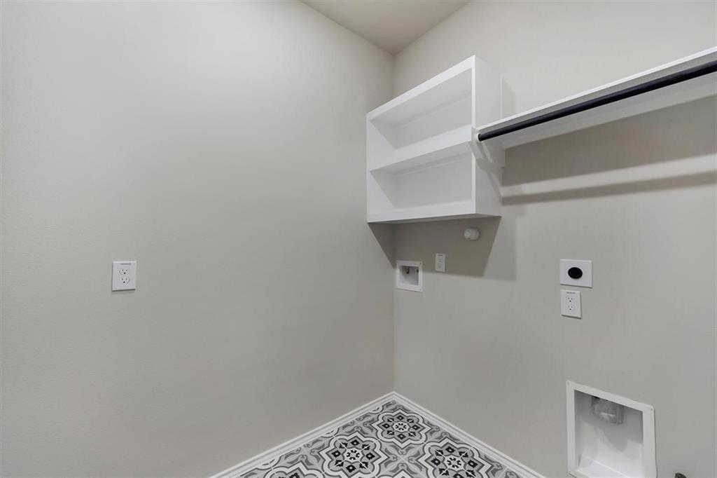 2221 1 Bayleaf Manor Drive, Manvel, Texas 77578, 4 Bedrooms Bedrooms, 10 Rooms Rooms,3 BathroomsBathrooms,Single-family,For Sale,Bayleaf Manor,65025602