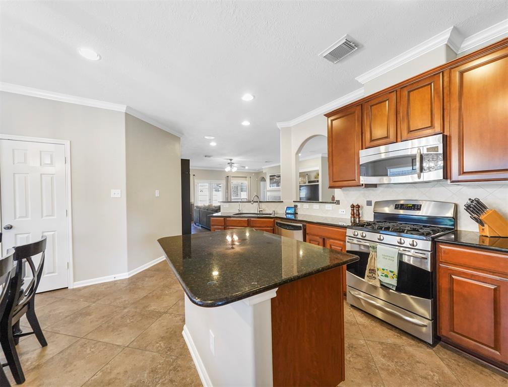 13831 2 Turning Spring Lane, Houston, Texas 77044, 4 Bedrooms Bedrooms, 8 Rooms Rooms,3 BathroomsBathrooms,Single-family,For Sale,Turning Spring,80676667