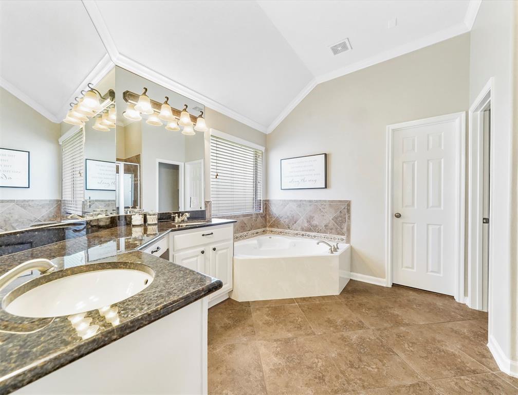 13831 2 Turning Spring Lane, Houston, Texas 77044, 4 Bedrooms Bedrooms, 8 Rooms Rooms,3 BathroomsBathrooms,Single-family,For Sale,Turning Spring,80676667