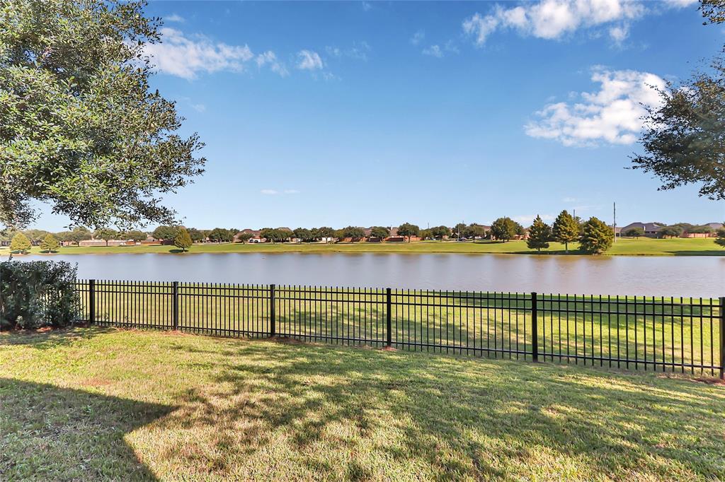 21314 1 Shawnee Park Drive, Richmond, Texas 77406, 4 Bedrooms Bedrooms, 11 Rooms Rooms,3 BathroomsBathrooms,Single-family,For Sale,Shawnee Park,44204736