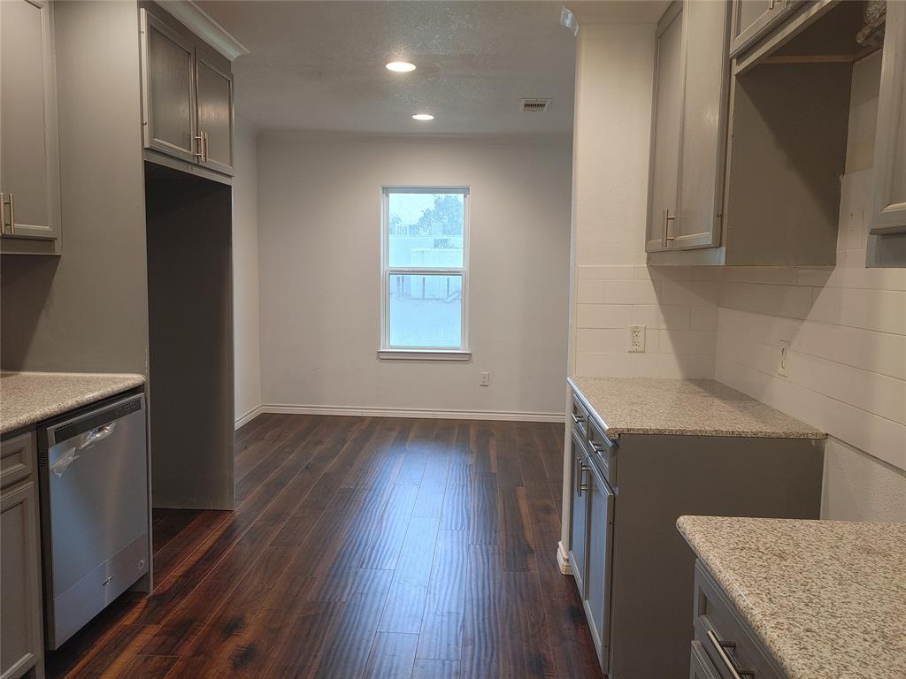908 1 Kelley Street, Houston, Texas 77009, 3 Bedrooms Bedrooms, 5 Rooms Rooms,2 BathroomsBathrooms,Single-family,For Sale,Kelley,51404722
