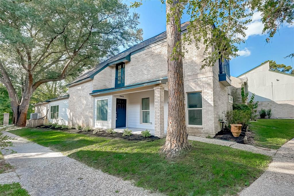 662 2 Eldridge Parkway, Houston, Texas 77079, 3 Bedrooms Bedrooms, 6 Rooms Rooms,2 BathroomsBathrooms,Townhouse/condo,For Sale,Eldridge,16034878