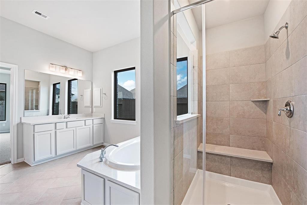 4318 2 Sandy Cove Drive, Manvel, Texas 77578, 4 Bedrooms Bedrooms, 12 Rooms Rooms,4 BathroomsBathrooms,Single-family,For Sale,Sandy Cove,68906075