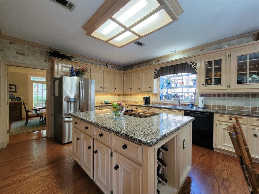 2018 2 Island Oak Street, Houston, Texas 77062, 4 Bedrooms Bedrooms, 10 Rooms Rooms,3 BathroomsBathrooms,Single-family,For Sale,Island Oak,55029896