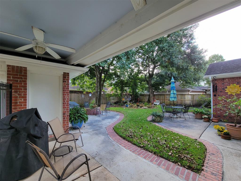 2018 2 Island Oak Street, Houston, Texas 77062, 4 Bedrooms Bedrooms, 10 Rooms Rooms,3 BathroomsBathrooms,Single-family,For Sale,Island Oak,55029896