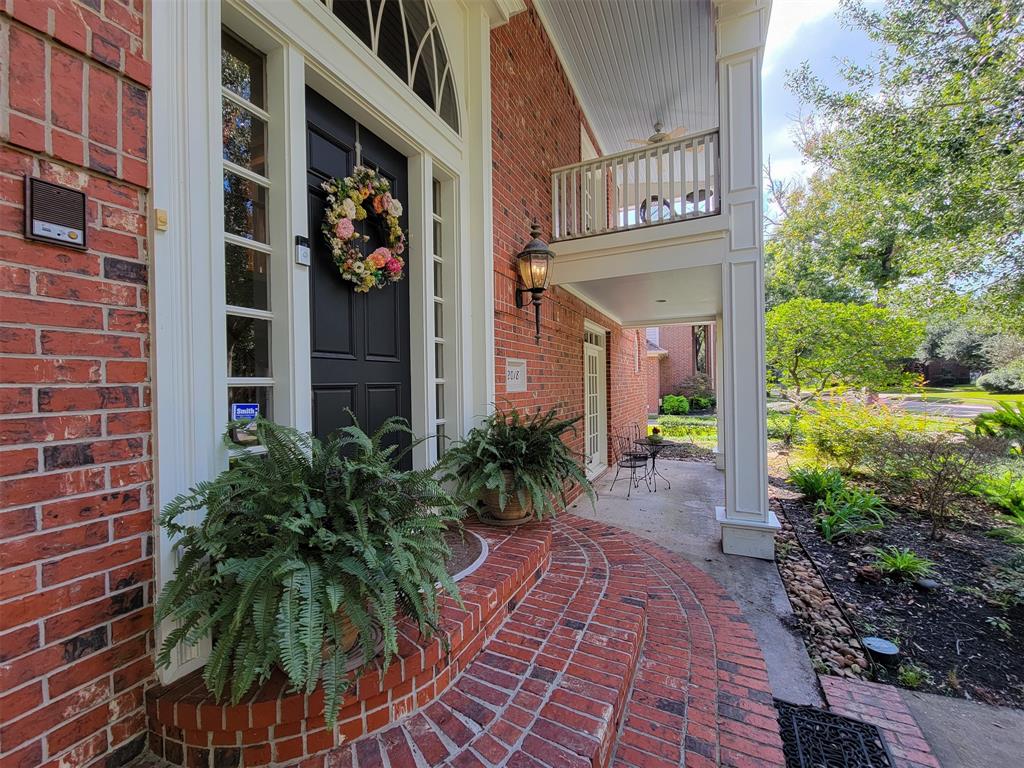 2018 2 Island Oak Street, Houston, Texas 77062, 4 Bedrooms Bedrooms, 10 Rooms Rooms,3 BathroomsBathrooms,Single-family,For Sale,Island Oak,55029896