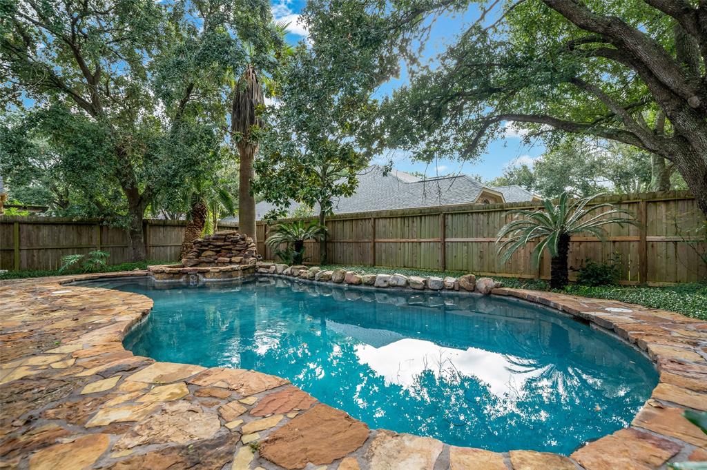 23215 2 Lidstone Point Court, Katy, Texas 77494, 4 Bedrooms Bedrooms, 4 Rooms Rooms,3 BathroomsBathrooms,Single-family,For Sale,Lidstone Point,11243042