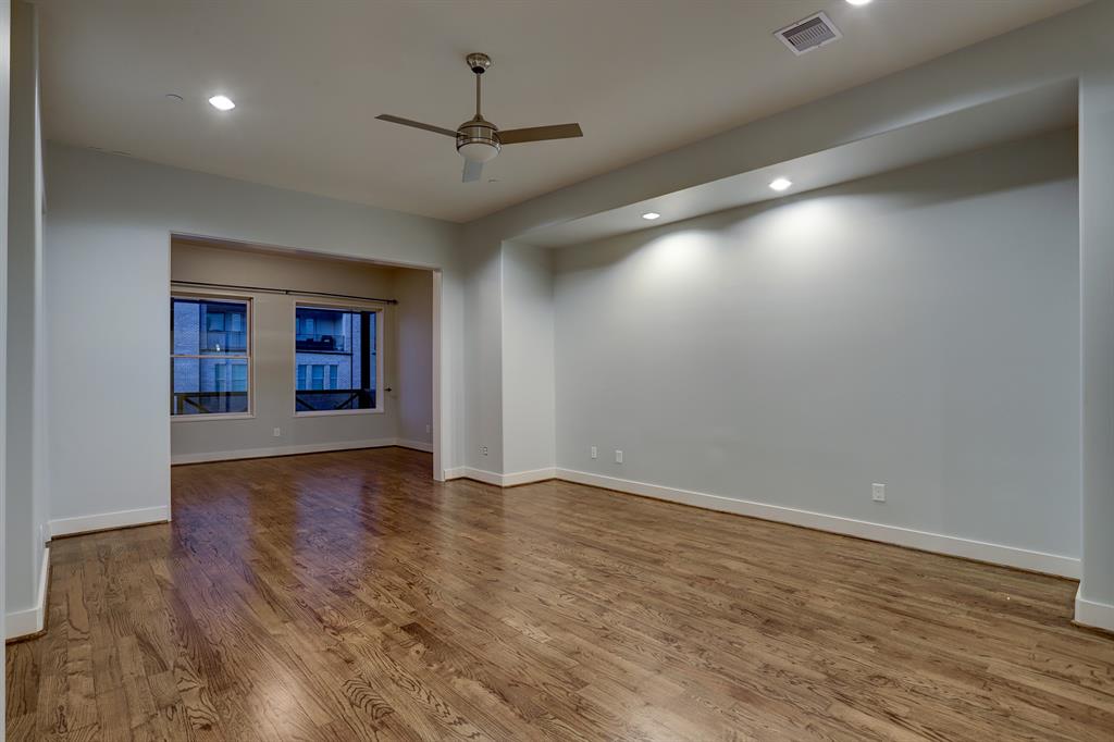 2708 4 Capitol Street, Houston, Texas 77003, 4 Bedrooms Bedrooms, 10 Rooms Rooms,3 BathroomsBathrooms,Townhouse/condo,For Sale,Capitol,76011161