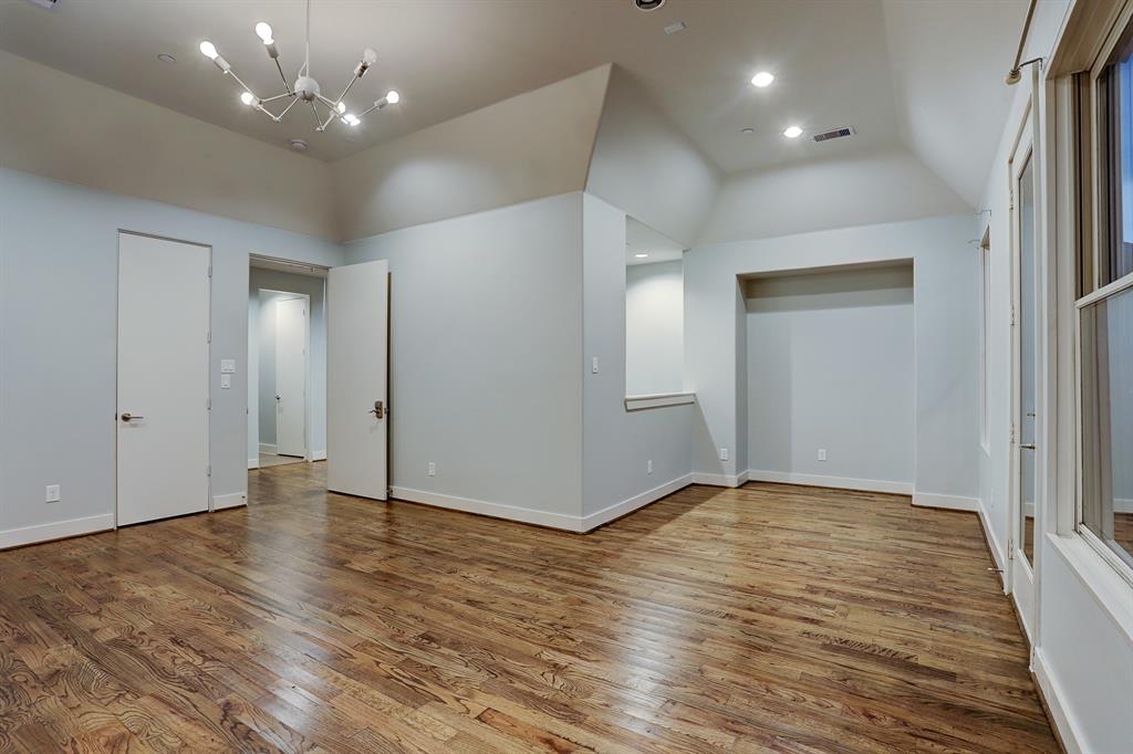 2708 4 Capitol Street, Houston, Texas 77003, 4 Bedrooms Bedrooms, 10 Rooms Rooms,3 BathroomsBathrooms,Townhouse/condo,For Sale,Capitol,76011161