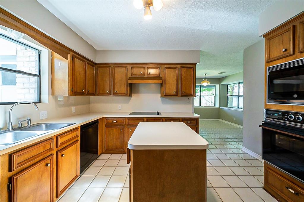 20707 2 Trellis Lane, Houston, Texas 77073, 5 Bedrooms Bedrooms, 5 Rooms Rooms,3 BathroomsBathrooms,Single-family,For Sale,Trellis,55177009