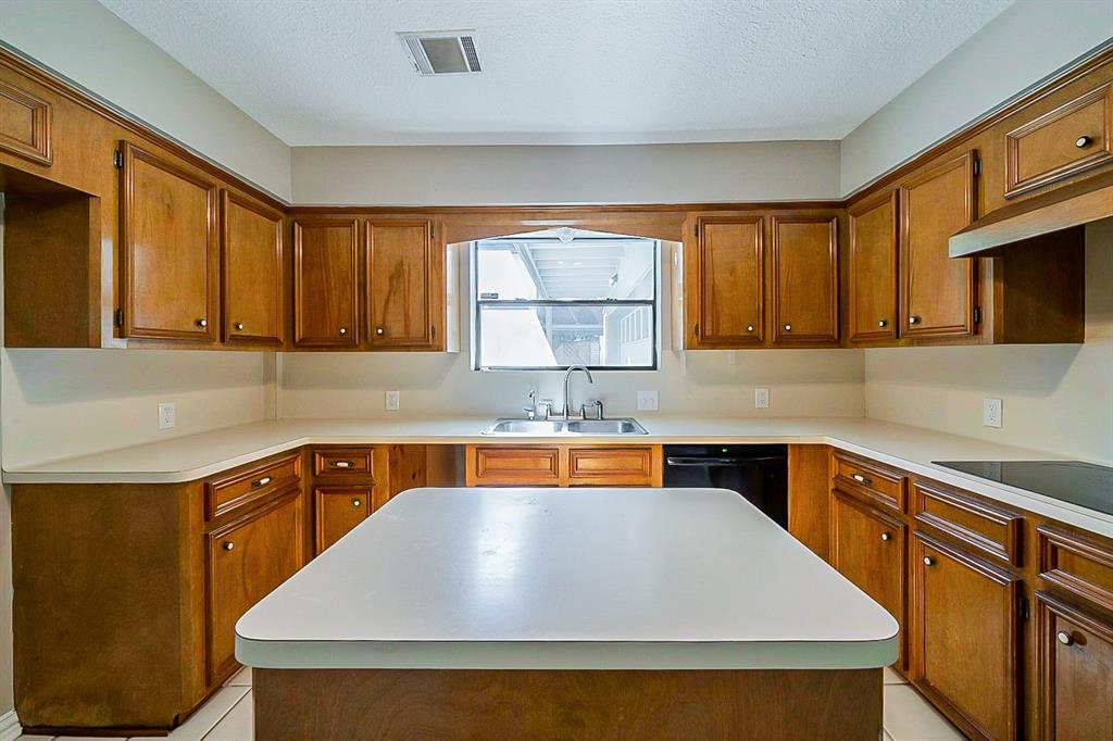 20707 2 Trellis Lane, Houston, Texas 77073, 5 Bedrooms Bedrooms, 5 Rooms Rooms,3 BathroomsBathrooms,Single-family,For Sale,Trellis,55177009
