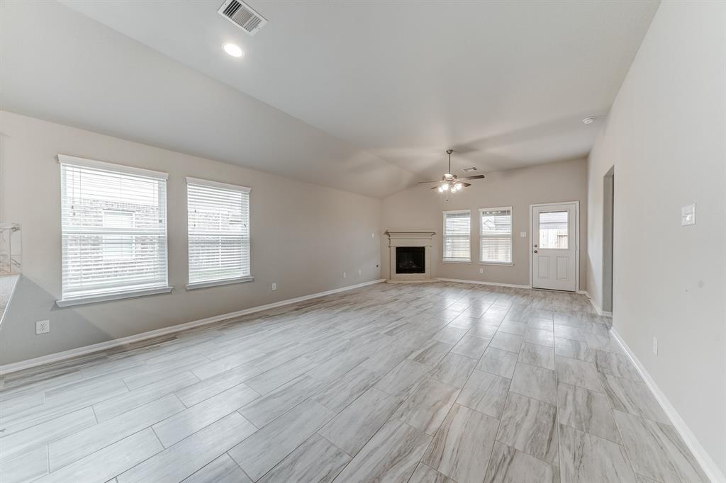 2702 1 Golden Hills Court, Fresno, Texas 77545, 4 Bedrooms Bedrooms, 10 Rooms Rooms,3 BathroomsBathrooms,Single-family,For Sale,Golden Hills,78794679