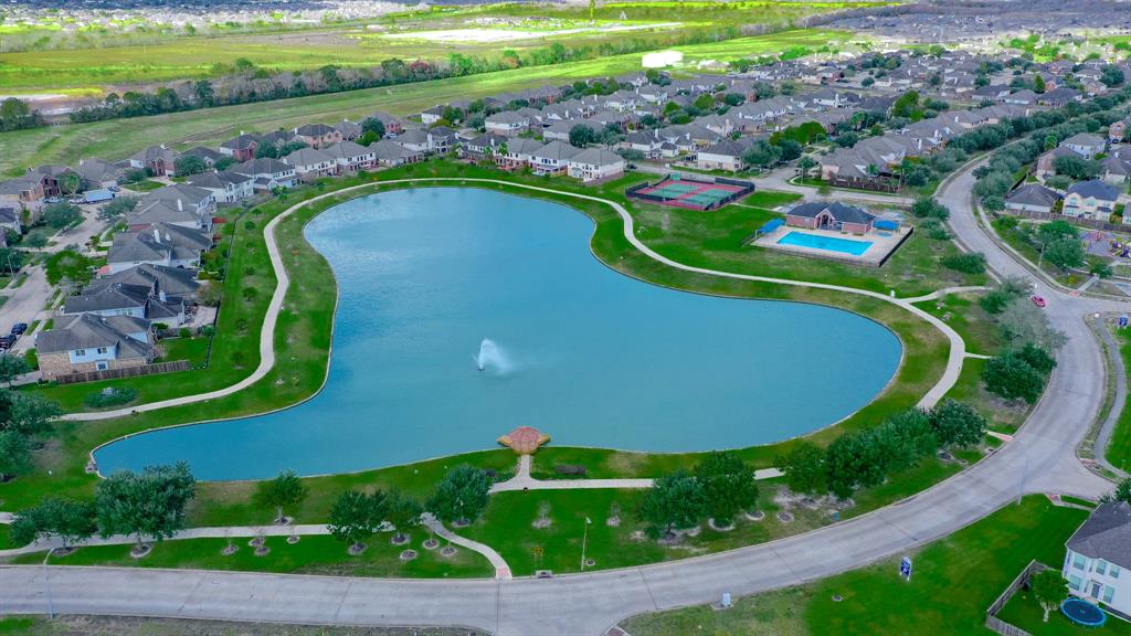 2702 1 Golden Hills Court, Fresno, Texas 77545, 4 Bedrooms Bedrooms, 10 Rooms Rooms,3 BathroomsBathrooms,Single-family,For Sale,Golden Hills,78794679