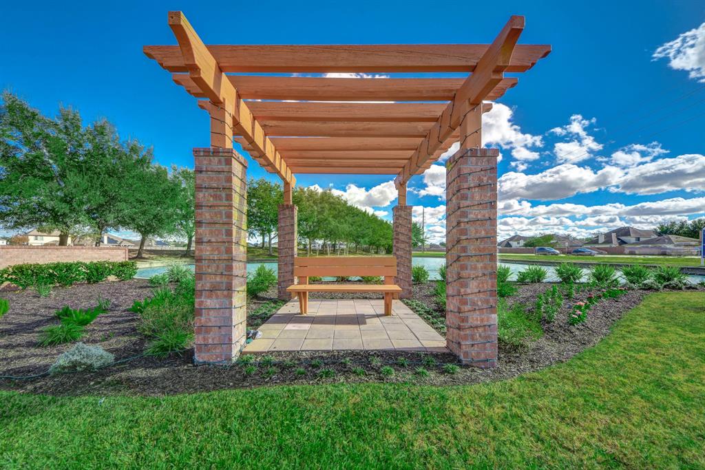 2702 1 Golden Hills Court, Fresno, Texas 77545, 4 Bedrooms Bedrooms, 10 Rooms Rooms,3 BathroomsBathrooms,Single-family,For Sale,Golden Hills,78794679