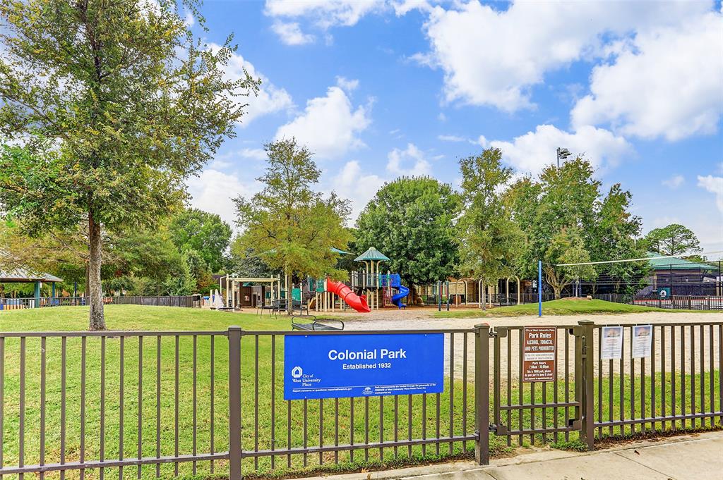 5608 1 Community Drive, Houston, Texas 77005, 2 Bedrooms Bedrooms, 5 Rooms Rooms,1 BathroomBathrooms,Single-family,For Sale,Community,85870661
