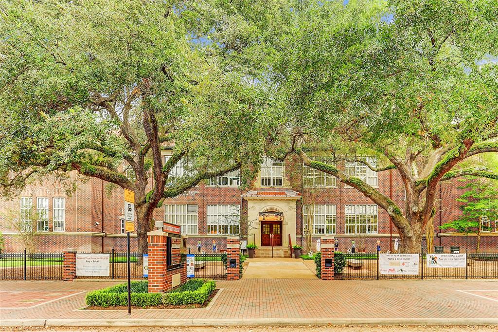 5608 1 Community Drive, Houston, Texas 77005, 2 Bedrooms Bedrooms, 5 Rooms Rooms,1 BathroomBathrooms,Single-family,For Sale,Community,85870661